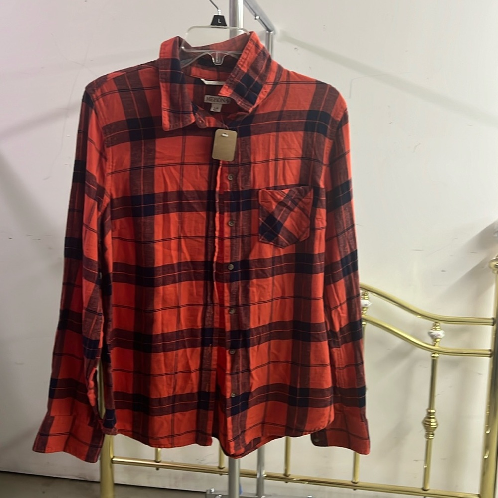 PLAID BUTTON DOWN